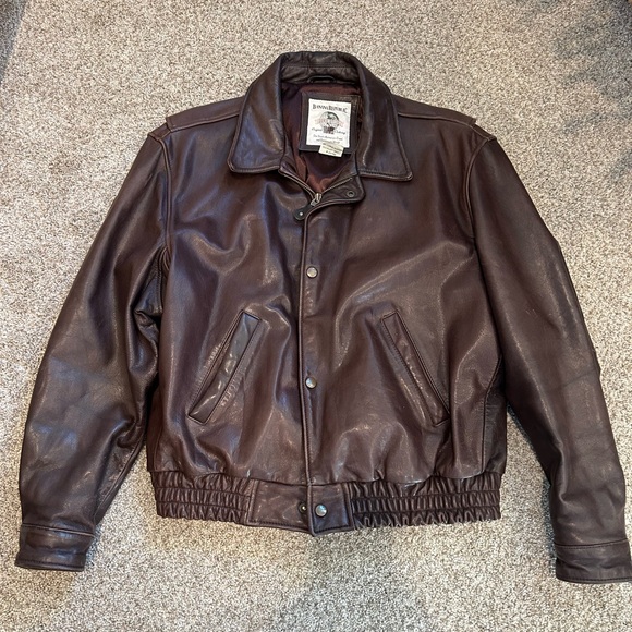 Banana Republic Other - Vintage Banana Republic Leather Bomber jacket. 42. Stunning. 90’s. EUC. Heavy